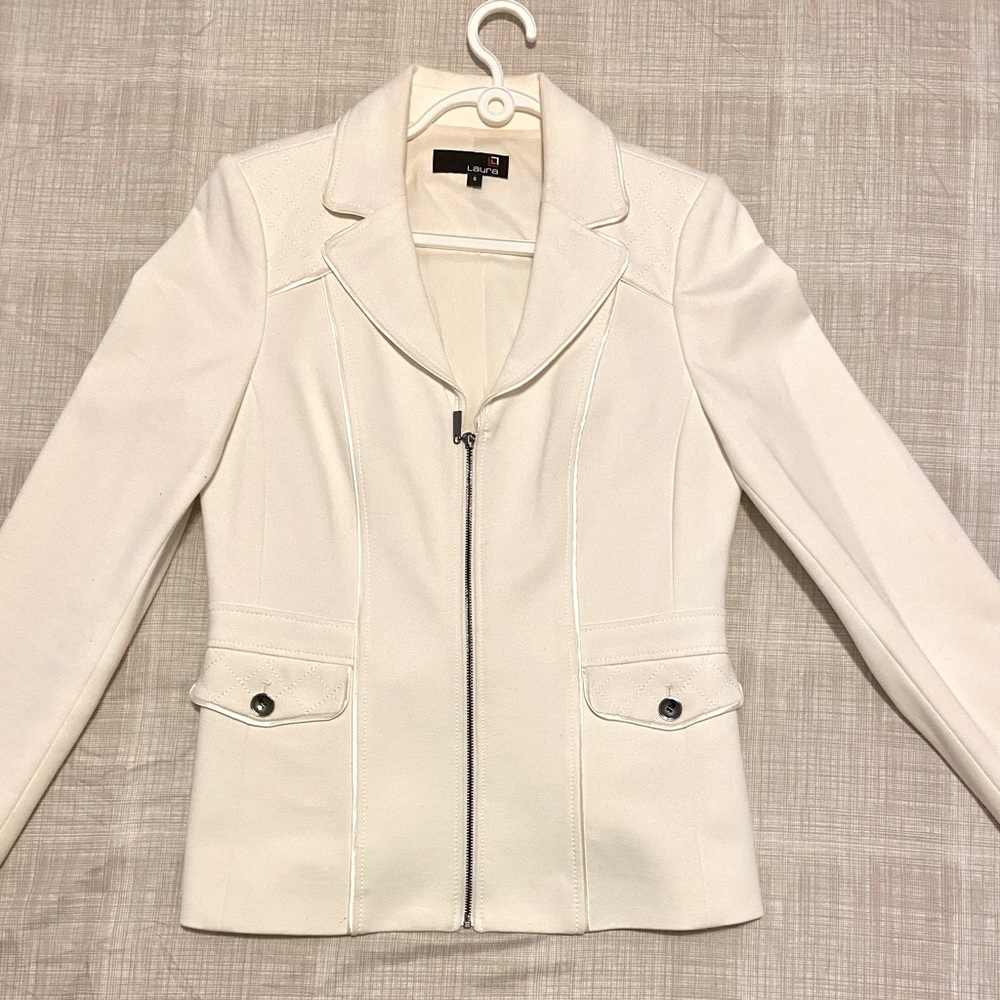 Laura White Women's Blazer